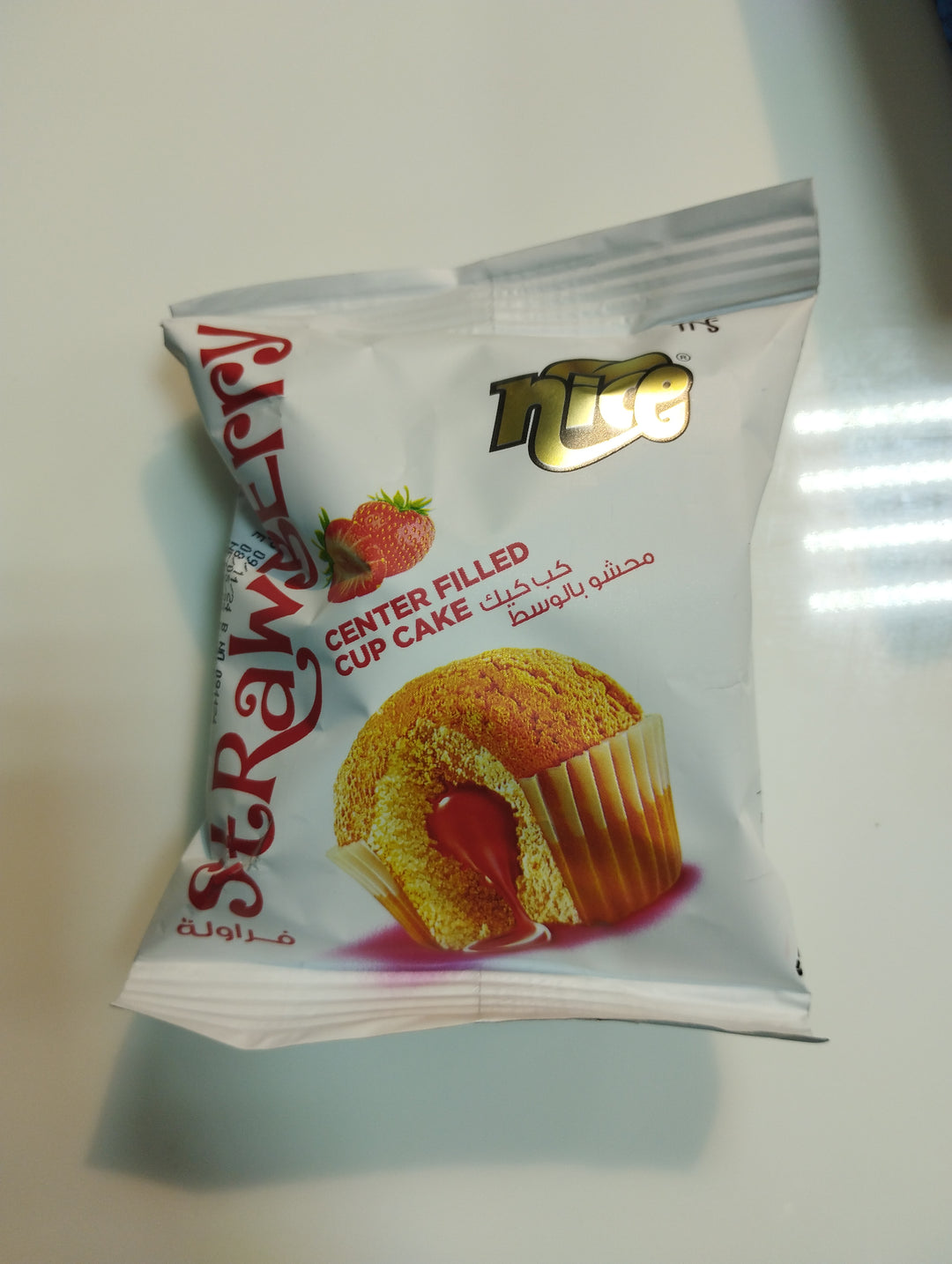 Nice Strawberry Cup Cake 30g