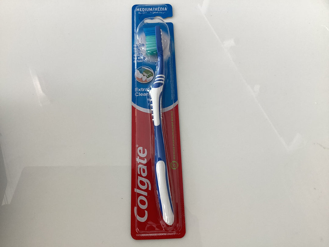 Colgate Extra Clean (Medium)