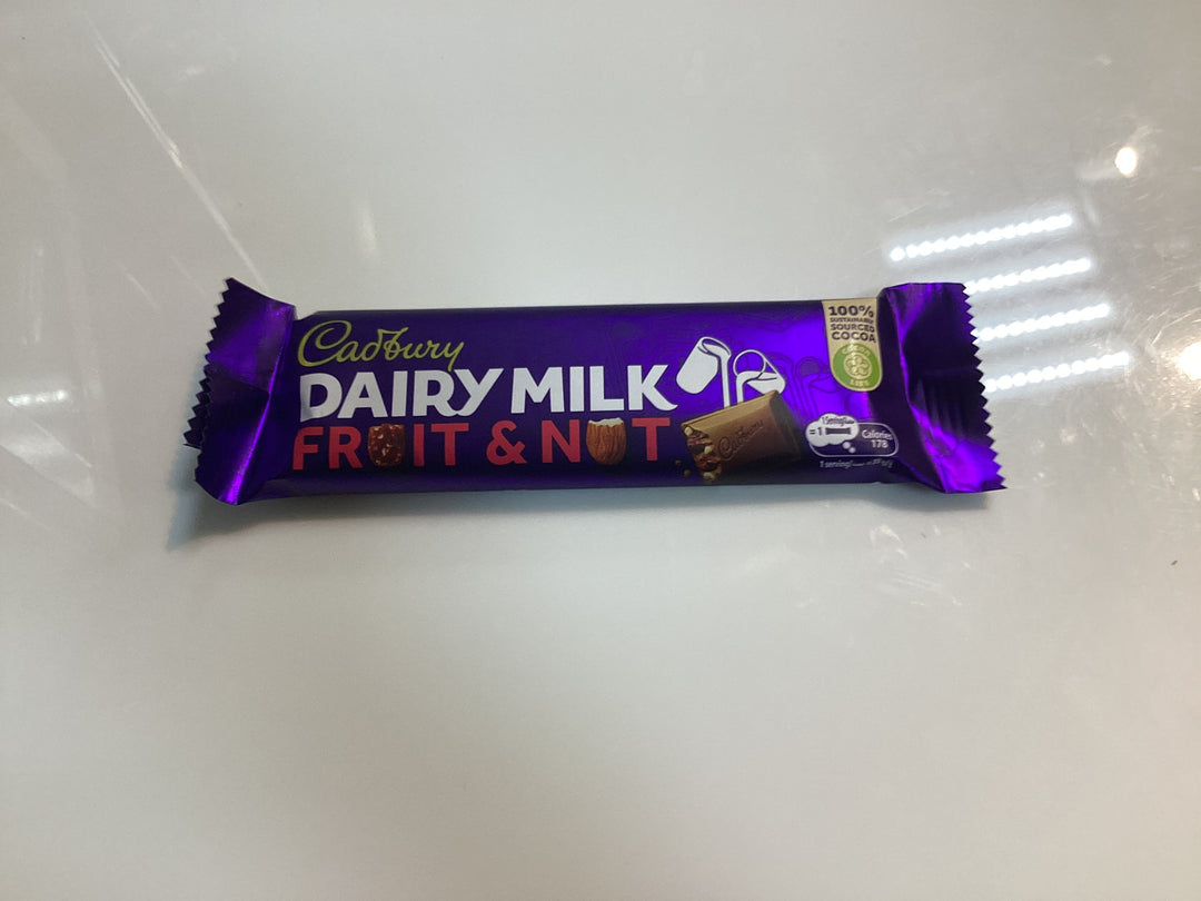 Cadbury Dairy Milk Fruit & Nut 35g