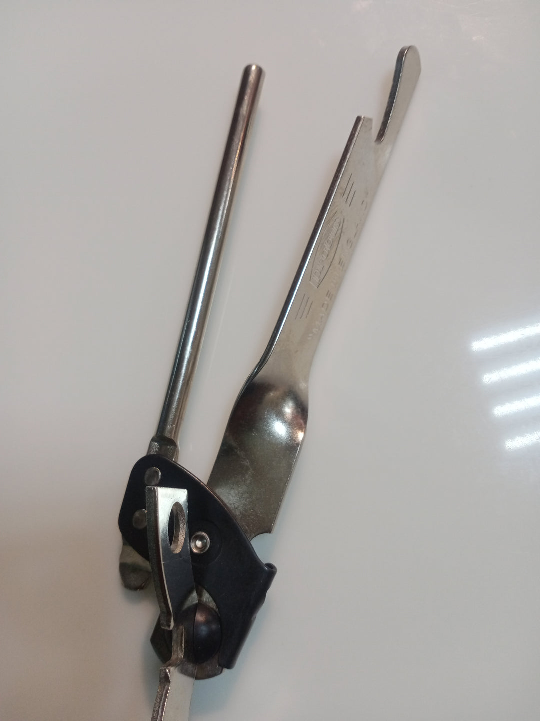 Probus Tin Cutter